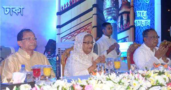 বিচারপতি, কূটনীতিক এবং উর্ধ্বতন সামরিক ও বেসামরিক কর্মকর্তাদের সম্মানে প্রধানমন্ত্রীর ইফতার পার্টি