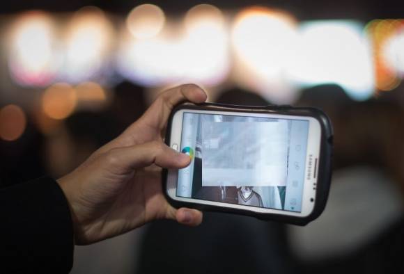 সেলফি তুলতে গিয়ে বিপত্তি ।। গঙ্গায় ডুবে গেল সাত তরুণ