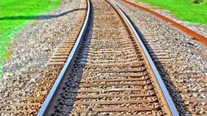 চালু হচ্ছে খুলনা-মংলা পথে রেললাইনের কাজ।।