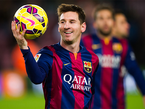 আজ তারকা ফুটবলার মেসির জন্মদিন।।