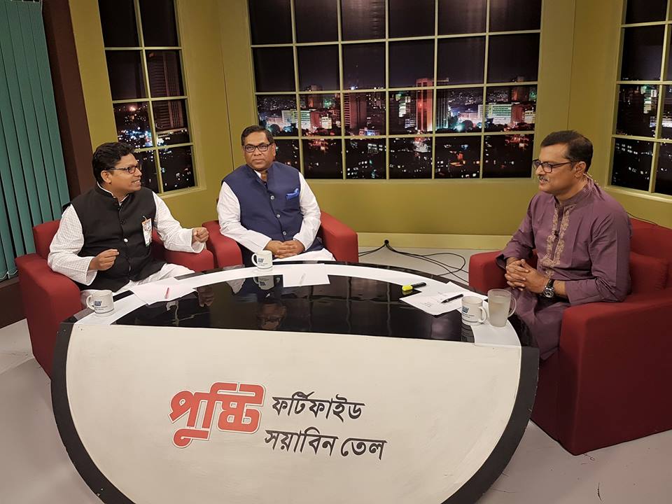 গতকাল গভীর রাতে লিফট ভেঙ্গে দুই প্রতিমন্ত্রীকে উদ্ধার   