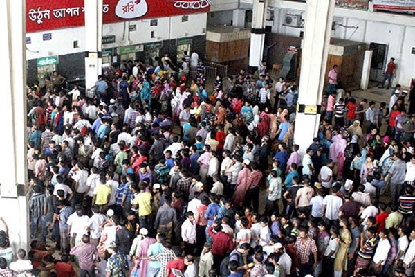 ঈদে রেলওয়ের অগ্রিম টিকিট দেওয়ার শেষদিন আজ ।।