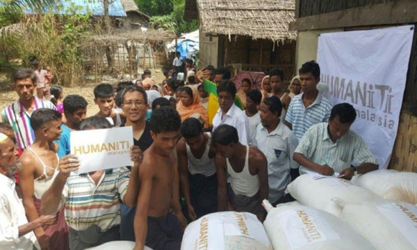 মায়ানমারের রোহিঙ্গা উদ্বাস্তু পরিবার অর্গানাইজেশন অফ ইসলামিক কোঅপারেশনের খাদ্য সহায়তা পেল
