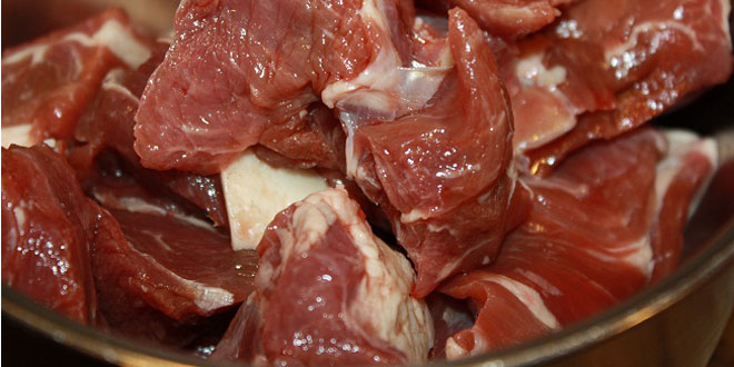 দেশে রং লাগিয়ে দেদারছে মহিষের মাংস বিক্রি হচ্ছে গরুর দামে....