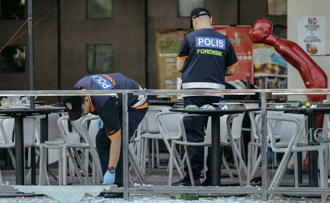 মালয়েশিয়ায় গ্রেনেড হামলায় ৮ জন আহত ।।