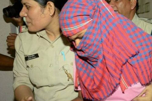 ভারতের বিহারে পরীক্ষায় প্রথম হওয়ার অপরাধে জেলে গেল কিশোরী!!!.......