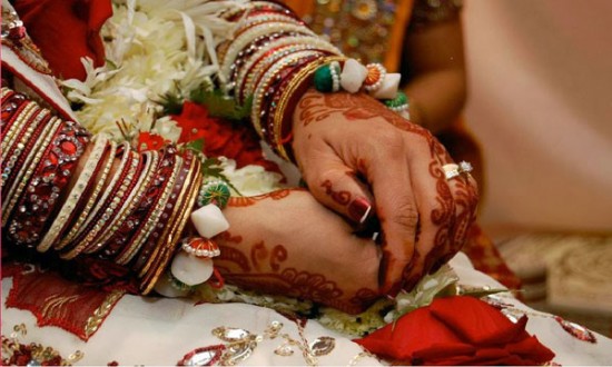 ভারতের উত্তরপ্রদেশের গ্রামে পণমুক্ত বিয়ের ব্যবস্থা