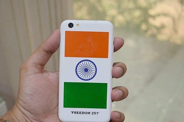 ৬ জুলাই ভারতীয় ক্রেতাদের মিলবে মাত্র ৩০০ টাকার স্মার্টফোন ।।