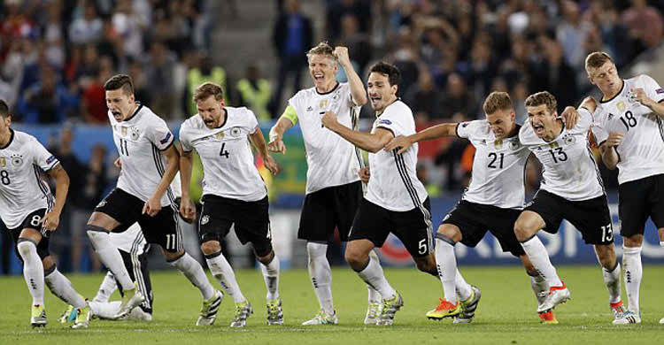 ইউরোকাপ ফুটবল ।। টাইব্রেকারে ইতালিকে হারিয়ে সেমিতে জার্মানি.....