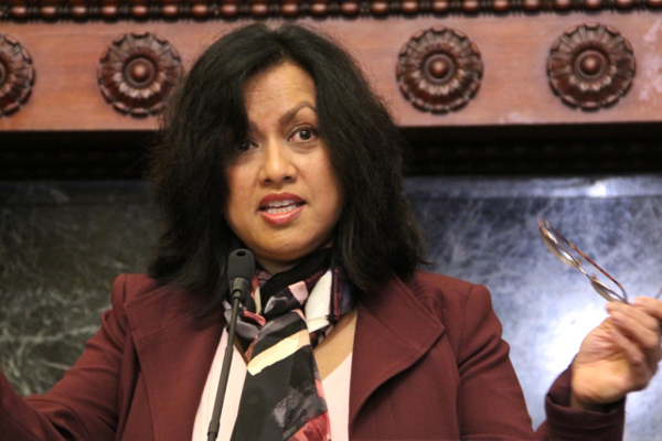 গুলশান রেস্তোরাঁয় জঙ্গী হামলায় মার্কিন প্রেসিডন্ট ওবামার উপদেষ্টা ড. নীনার ক্ষোভ প্রকাশ