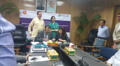 দূর্ঘটনা এড়াতে রাস্তা পারাপারে সময় ফোনালাপ থামাতে প্রচারণায় নামবেন প্রতিমন্ত্রী তারানা হালিম