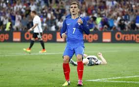 ইউরো কাপ ফুটবল :সুপারম্যান গ্রিজমানের জোড়া গোলে ফাইনালে ফ্রান্স