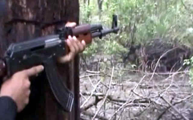 সাতক্ষীরায় পুলিশের সঙ্গে বন্দুকযুদ্ধে নিহত ১।।