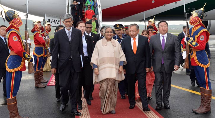 মঙ্গোলিয়ায় শেখ হাসিনাকে লাল গালিচা সংবর্ধনা ।।