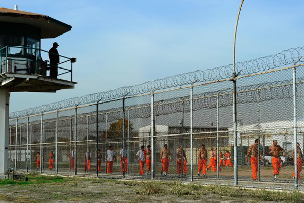 আমেরিকায় স্কুলের চেয়ে কারাগারের বরাদ্দ বেশি