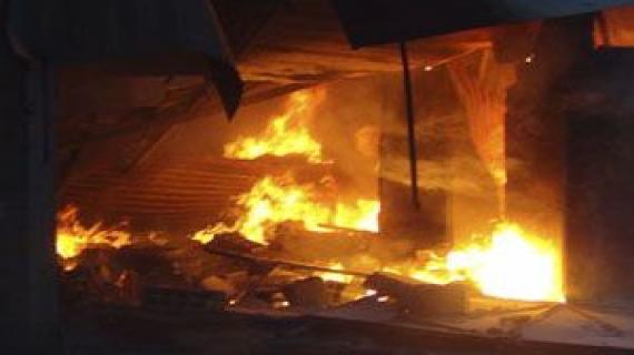 সৈয়দপুরে এক পল্লীতে ভয়াবহ অগ্নিকাণ্ডে ১১ পরিবারের সর্বস্ব পুড়ে ছাঁই।।   