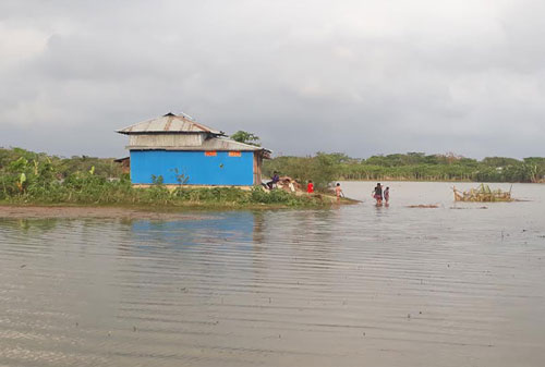 চলতি বছরেই দেশের ৩ হাজার ২২২ হেক্টর কৃষি জমি বিলীন হবে ।। সিইজিআইএস   