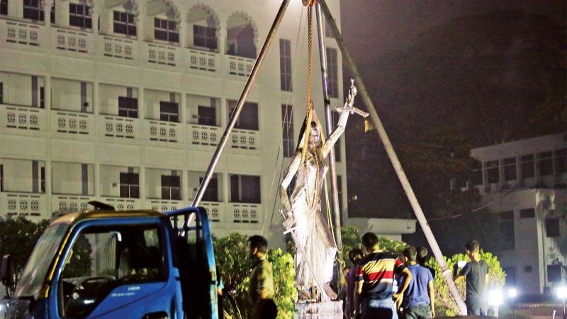 ভাস্কর্য নিয়ে প্রতিবাদের ঘটনায় গ্রেফতারকৃত ছাত্র ইউনিয়ননেতা লিটন নন্দীসহ গ্রেফতার ৪ জনের জামিন।।