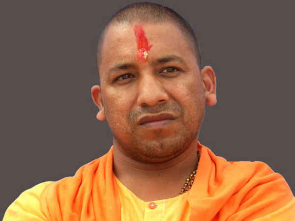ভারতের উত্তর প্রদেশের মুখ্যমন্ত্রী যোগী আদিত্যনাথ উপহার হিসেবে পেলেন ১২৫ কেজির সাবান।।   