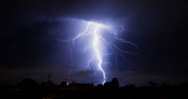 চাঁপাইনবাবগঞ্জের শিবগঞ্জে বজ্রপাতে দুজনের মৃত্যু।।