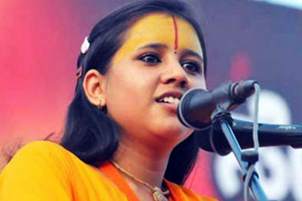 প্রতিবাদের নামে যারা গরুর মাংস খাচ্ছে, তাদের ফাঁসি দেওয়া উচিত ।। বিশ্ব হিন্দু পরিষদ নেত্রী সন্ন্যাসিনী সরস্বতী   