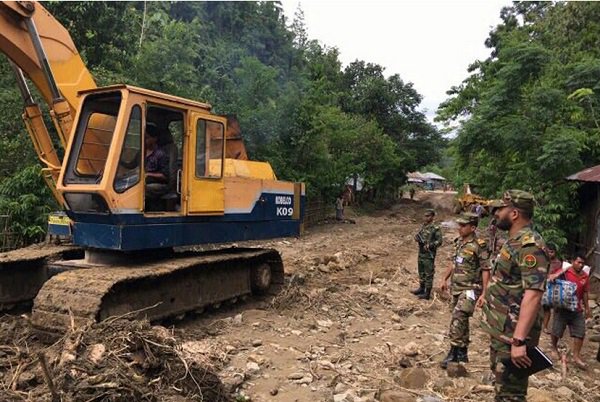 রাঙ্গামাটি-চট্টগ্রাম সড়ক পুনঃস্থাপিত।।      