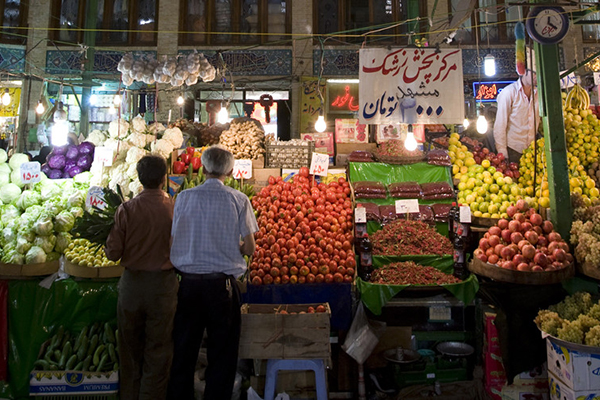 কাতারে প্রতিদিন ১১শ'টন খাদ্য পাঠাচ্ছে ইরান।।