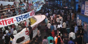 ছুটি শেষে বরিশাল লঞ্চ ঘাটে কর্মস্থল মুখি মানুষের উপচে পড়া ভিড়।।