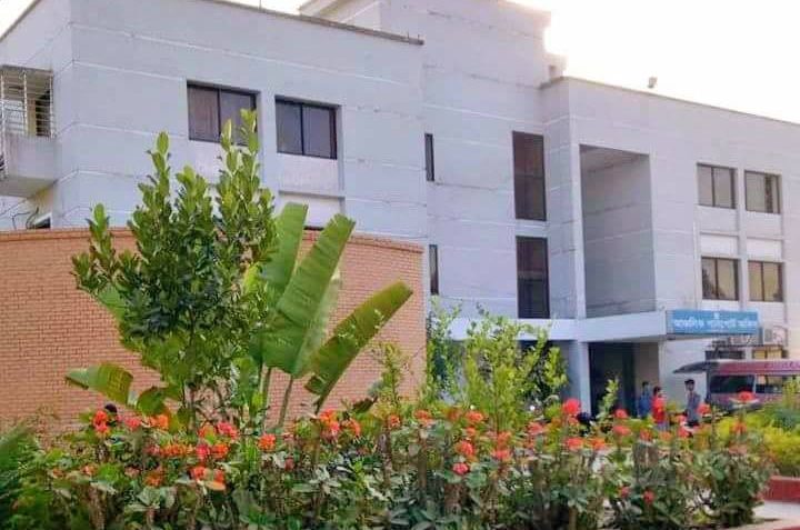 ফরিদপুর পাসপোর্ট অফিসে র্যাবের অভিযান,৩ দালালের কারাদণ্ড।।