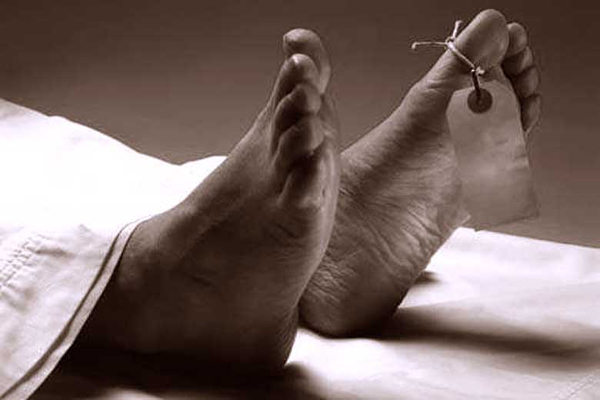 কুষ্টিয়ায় কলেজ মাঠে তরুণীর মরদেহ।।