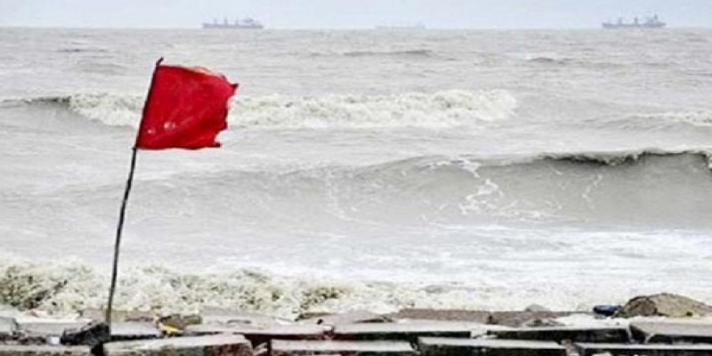 বঙ্গোপসাগরে সৃষ্ট লঘুচাপটি নিম্নচাপে পরিণত।।৩ নম্বর স্থানীয় সতর্কতা সংকেত   