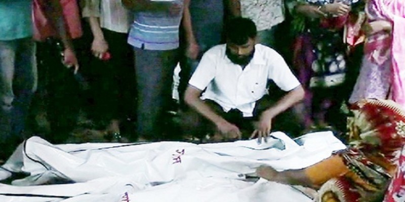 আশুলিয়ায় পানির ট্যাঙ্ক ধসে মা-ছেলে নিহত,আহত ২।।   