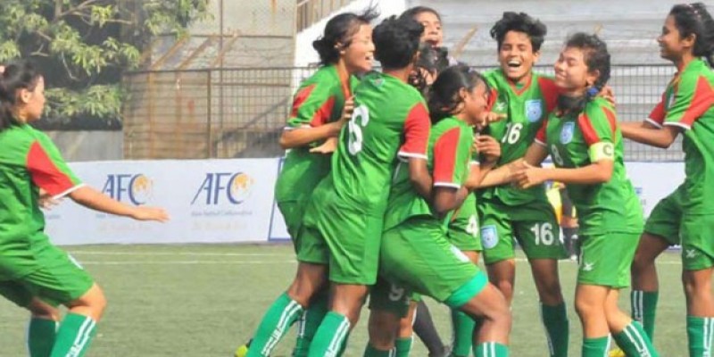 পাকিস্তানকে পরাজিত করায় নারী ফুটবল দলকে প্রধানমন্ত্রীর অভিনন্দন।।