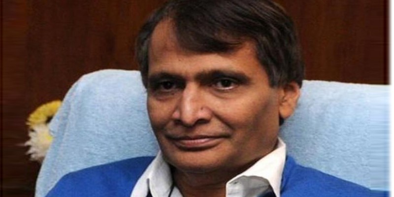 বঙ্গবন্ধুর প্রতিকৃতিতে শ্রদ্ধা জানিয়েছেন ভারতের বাণিজ্য-শিল্পমন্ত্রী সুরেশ প্রভু