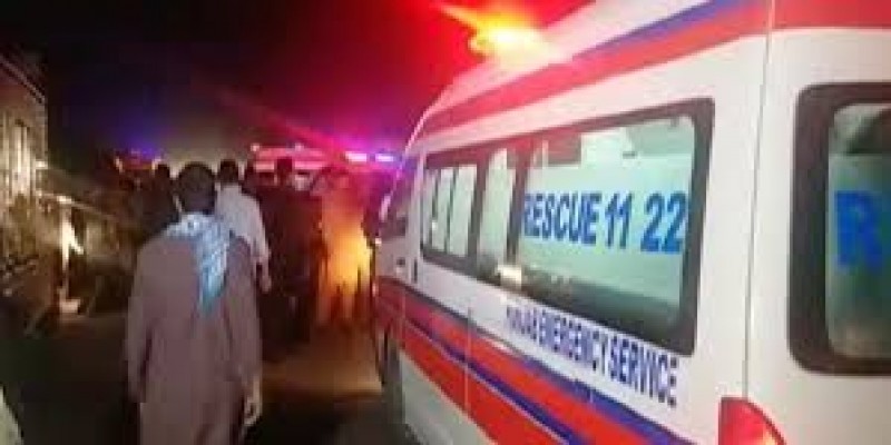 পাকিস্তানের পাঞ্জাবে মর্মান্তিক সড়ক দুর্ঘটনায় নিহত ১৭   