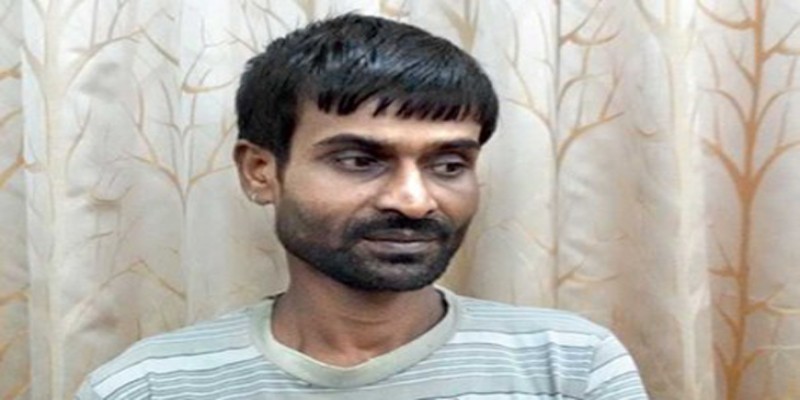 নিজের ঔরসজাত যমজ কন্যাশিশুকে বিক্রি করলো এক পাষণ্ড বাবা   