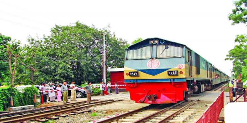 আগামীকাল থেকে ঢাকা -বঙ্গবন্ধু সেতু স্টেশনের মধ্যে ট্রেন চলাচল শুরু