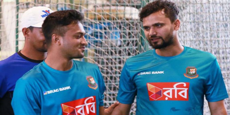 রবিবার আওয়ামী লীগের মনোনয়ন ফরম তুলবেন ক্রিকেটার মাশরাফি-সাকিব   