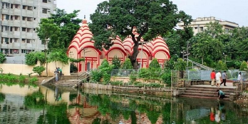 ৫৫ বছর পর দেড় বিঘা জমি ফিরে পেলো ঢাকেশ্বরী মন্দির   