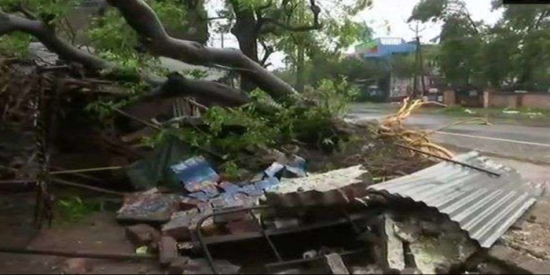বঙ্গোপসাগরে সৃষ্ট ঘূর্ণিঝড় গজ’র আঘাতে তামিলনাড়ুতে নিহত ৩২