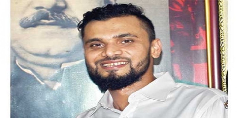 নড়াইলে রেকর্ড ব্যবধানে জয়ের পথে মাশরাফি॥