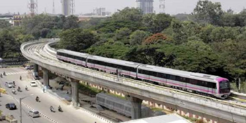 ঢাকায় প্রথম মেট্রো রেলপথ উড়াল বসছে আগামী জুন মাসে।