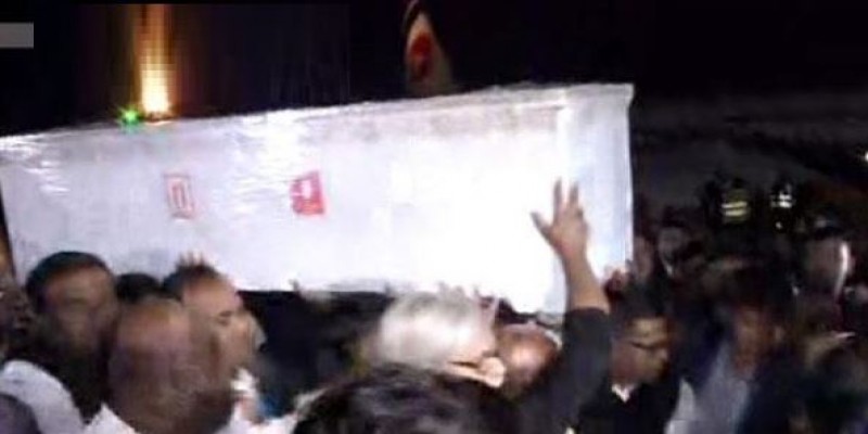 দেশে ফিরেছে সৈয়দ আশরাফের মরদেহ॥সকাল ১০টায় সংসদের দক্ষিন প্লাজায় প্রথম জানাজা   