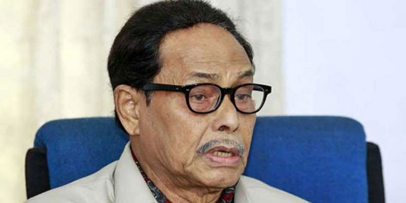 হুইল চেয়ারে বসে শপথ নিলেন জাপা চেয়ারম্যান এইচ এম এরশাদ।।