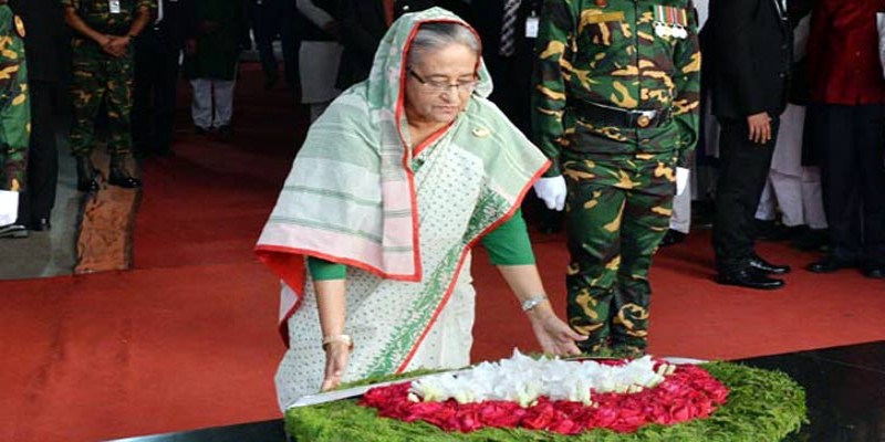 বঙ্গবন্ধুর প্রতিকৃতিতে নতুন মন্ত্রিসভার শ্রদ্ধা নিবেদন॥