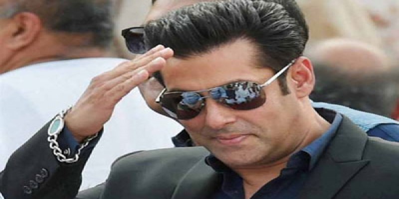 ভক্তদের ভোটে বলিউডের এক নম্বর হিরো নির্বচিত হলেন সালমান খান॥