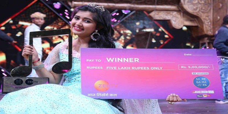 জি-বাংলা সা রে গা মা পা ২০১৮ এর বিজয়ী ইশিতা।।