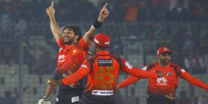 বিপিএল-২০১৯।।ঢাকা ডায়নামাইটসকে হারিয়ে দ্বিতীয়বারের মতো চ্যাম্পিয়ন কুমিল্লা ভিক্টোরিয়ান্স   