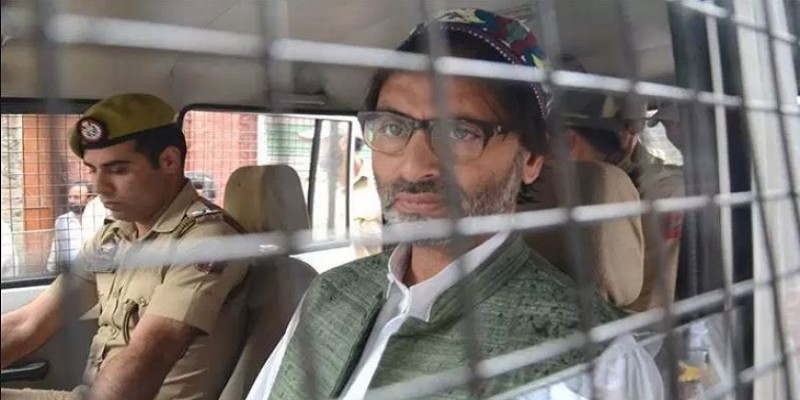 পুলওয়ামা কান্ডের জের, গ্রেফতার করা হলো ইয়াসিন মালিকে।