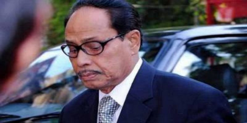 চার দিনের ব্যক্তিগত সফর শেষে ঢাকায় ফিরলেন পার্টির চেয়ারম্যান এরশাদ॥   